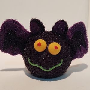 Avon Halloween Light Up Color Changing Bat. Multicolor Battery Operated